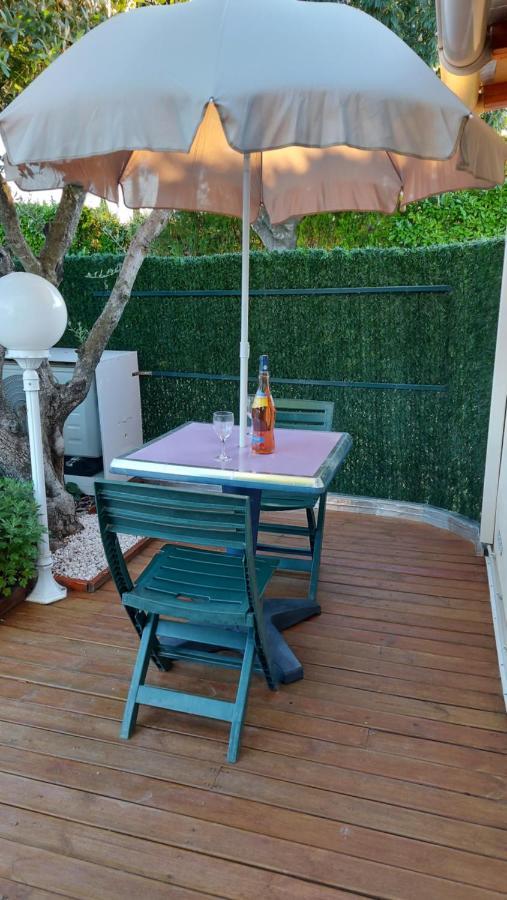 Appartamento Studio 66 Caumont-sur-Durance Esterno foto